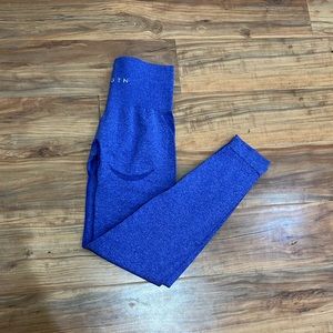 Navigation purple colored women’s workout leggings size XS perfect condition